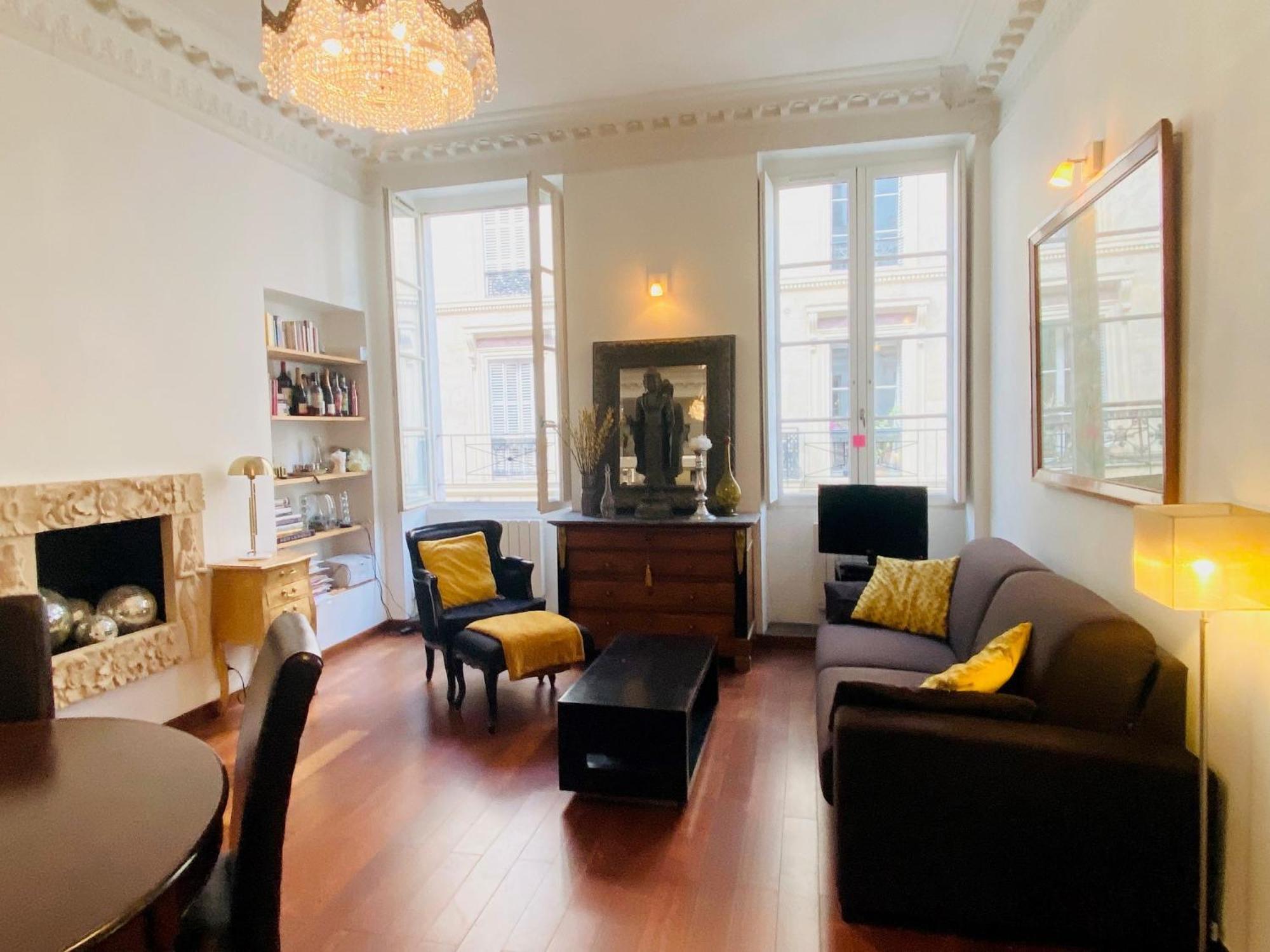פריז Romantic Apartment Near Le Marais מראה חיצוני תמונה