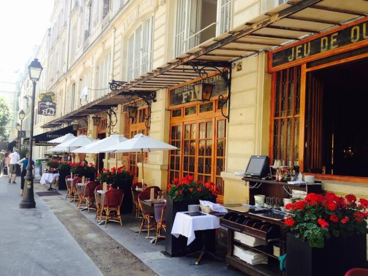 פריז Romantic Apartment Near Le Marais מראה חיצוני תמונה