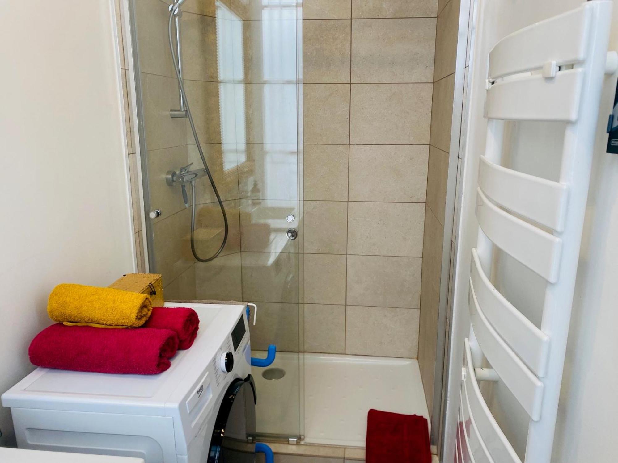 פריז Romantic Apartment Near Le Marais מראה חיצוני תמונה